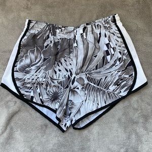 Girls Nike Running Shorts, Size Medium